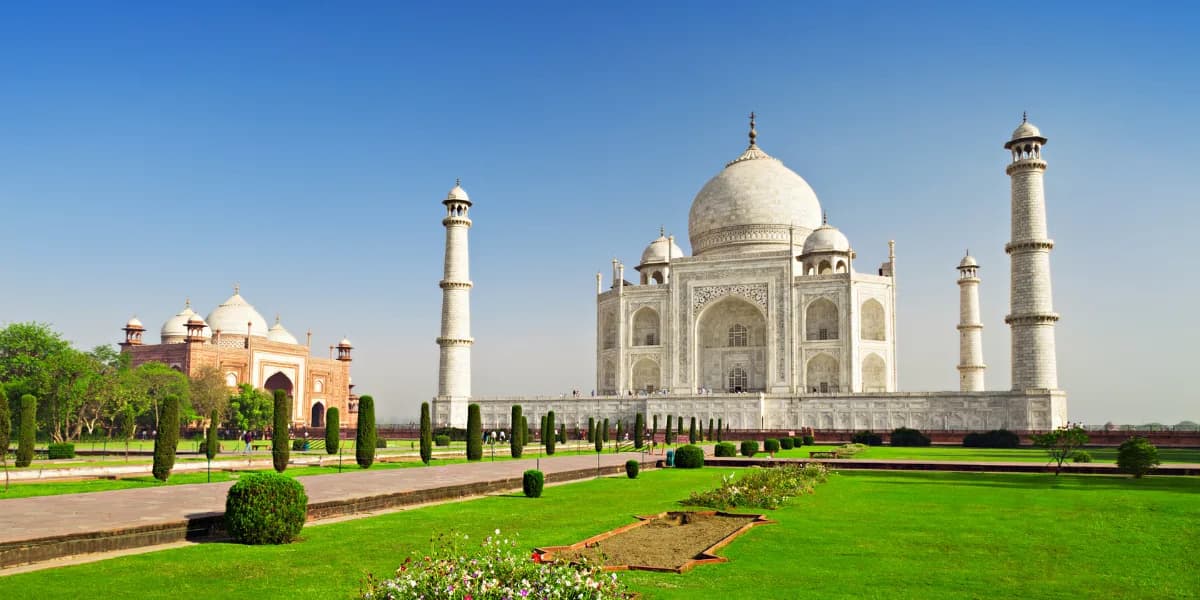 Expert certified local guide at Taj Mahal Agra