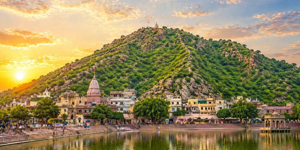Expert certified local guide leading Govardhan Parikrama at Radha Kund
